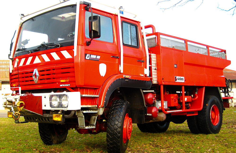 Camion-citerne feux de forêts — Wikipédia